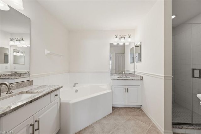 3485 Grand Cypress DR 102, Naples, FL 34119