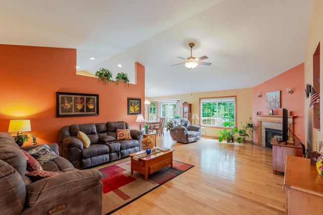 3521 Nell Drive, Valparaiso, IN 46383