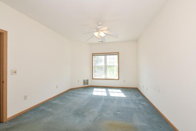 6913 S Rolling Meadows COURT, Oak Creek, WI 53154