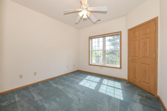 6913 S Rolling Meadows COURT, Oak Creek, WI 53154