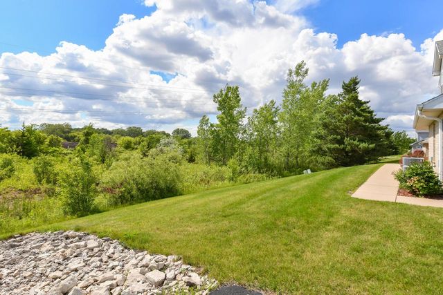 6913 S Rolling Meadows COURT, Oak Creek, WI 53154