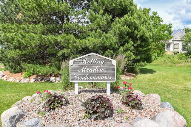 6913 S Rolling Meadows COURT, Oak Creek, WI 53154
