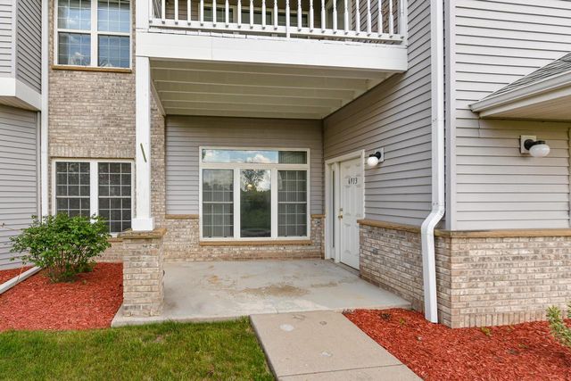 6913 S Rolling Meadows COURT, Oak Creek, WI 53154