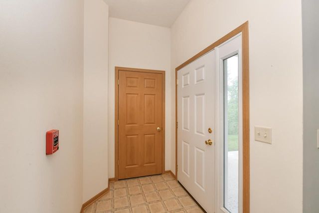 6913 S Rolling Meadows COURT, Oak Creek, WI 53154