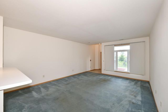 6913 S Rolling Meadows COURT, Oak Creek, WI 53154