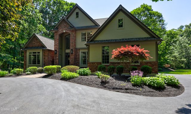 1 Oak Brook Boulevard, Saratoga Springs, NY 12866