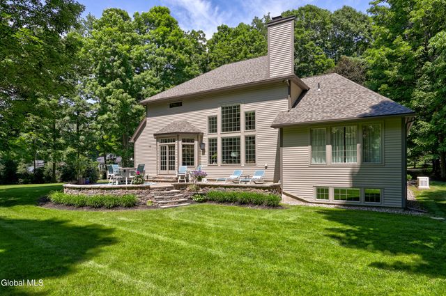 1 Oak Brook Boulevard, Saratoga Springs, NY 12866