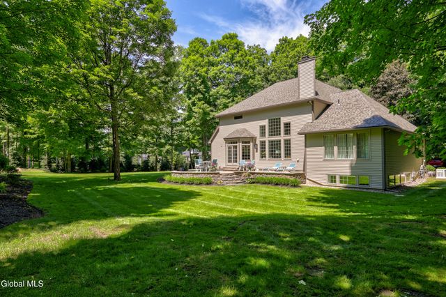 1 Oak Brook Boulevard, Saratoga Springs, NY 12866
