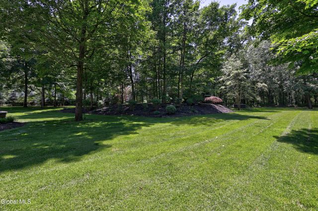 1 Oak Brook Boulevard, Saratoga Springs, NY 12866