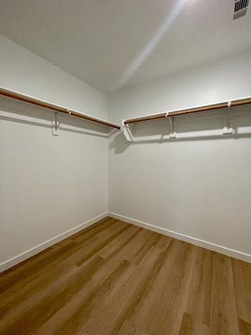 907 W Nursery Road, Rogers, AR 72758