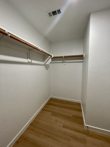 907 W Nursery Road, Rogers, AR 72758