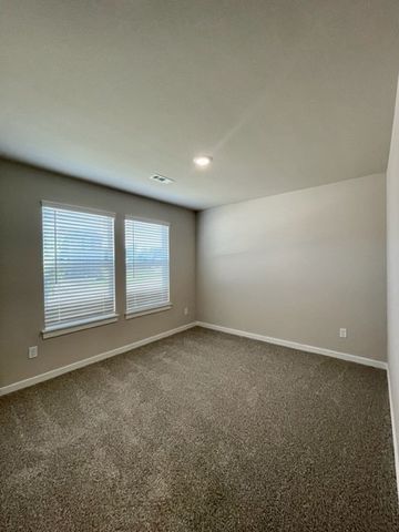 907 W Nursery Road, Rogers, AR 72758