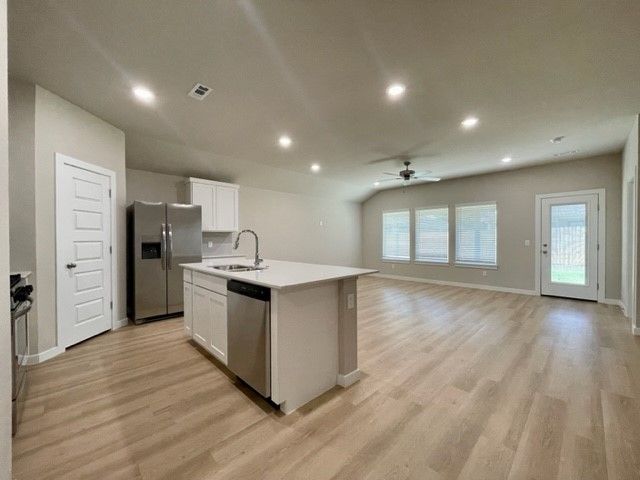 907 W Nursery Road, Rogers, AR 72758