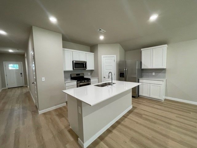 907 W Nursery Road, Rogers, AR 72758