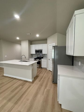 907 W Nursery Road, Rogers, AR 72758