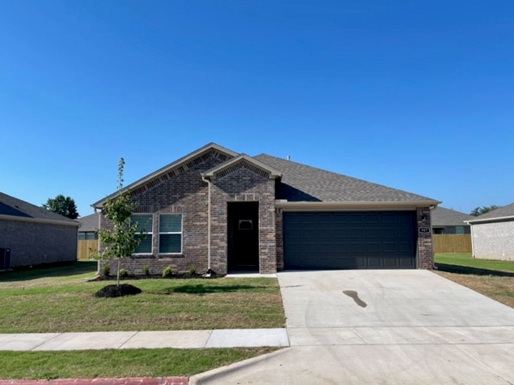 907 W Nursery Road, Rogers, AR 72758