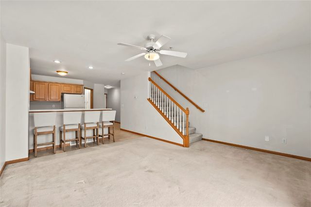 4030 37th Avenue SW D, Cedar Rapids, IA 52404