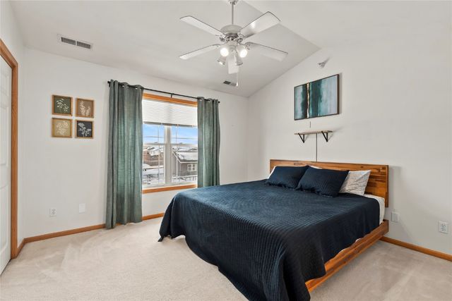 4030 37th Avenue SW D, Cedar Rapids, IA 52404