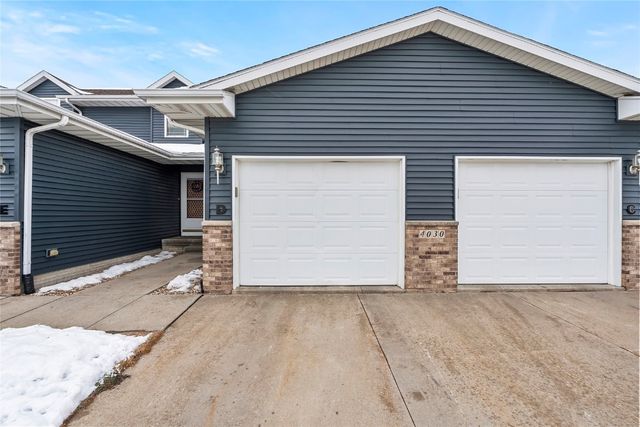 4030 37th Avenue SW D, Cedar Rapids, IA 52404