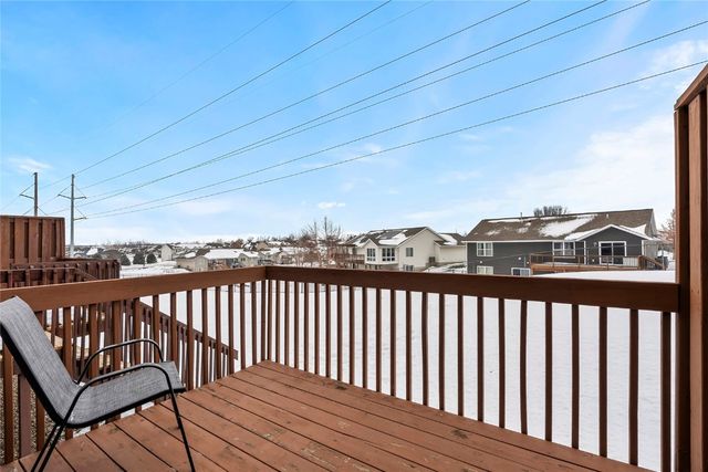 4030 37th Avenue SW D, Cedar Rapids, IA 52404