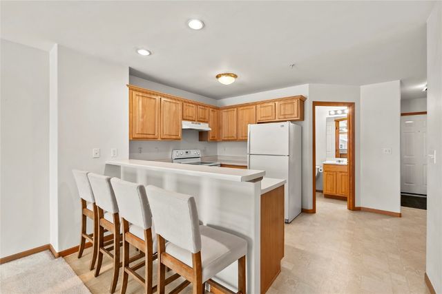 4030 37th Avenue SW D, Cedar Rapids, IA 52404