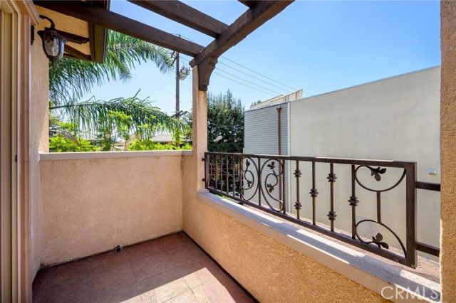 345 W Loraine Street 1, Glendale, CA 91202