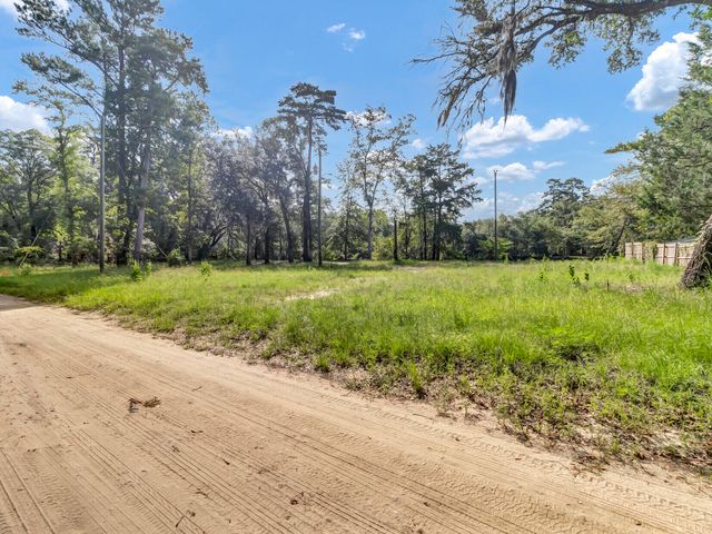 287 Happiness Lane, Ridgeville, SC 29472
