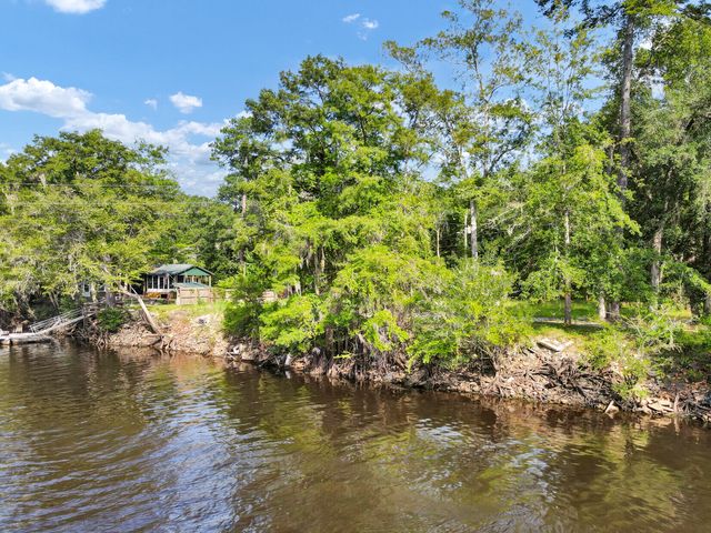 287 Happiness Lane, Ridgeville, SC 29472
