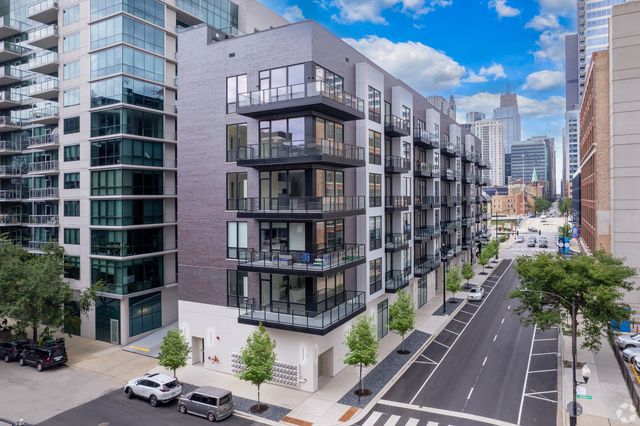 812 W Adams Street 610, Chicago, IL 60607
