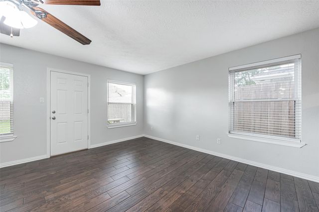 306 Woodvale Dr Drive, League City, TX 77573