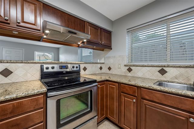 306 Woodvale Dr Drive, League City, TX 77573