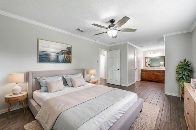306 Woodvale Dr Drive, League City, TX 77573