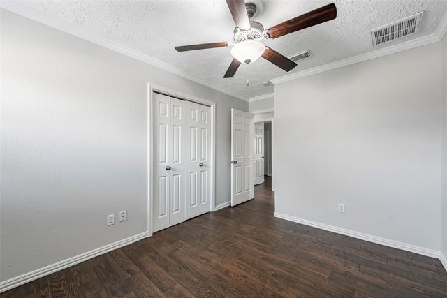306 Woodvale Dr Drive, League City, TX 77573