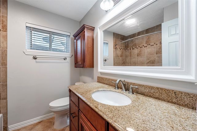 306 Woodvale Dr Drive, League City, TX 77573