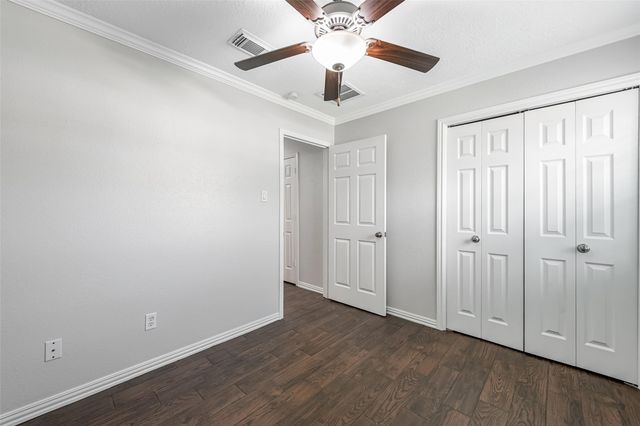 306 Woodvale Dr Drive, League City, TX 77573