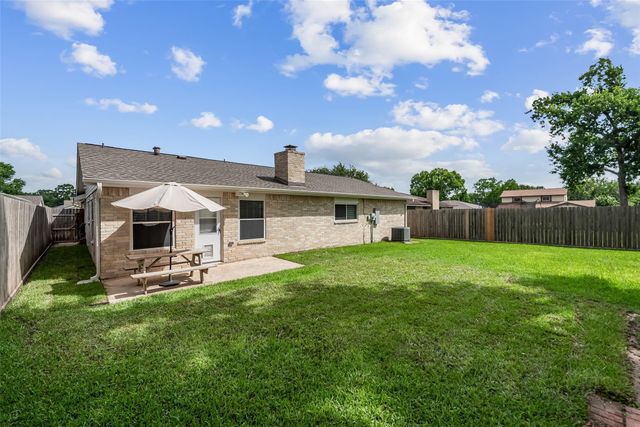 306 Woodvale Dr Drive, League City, TX 77573
