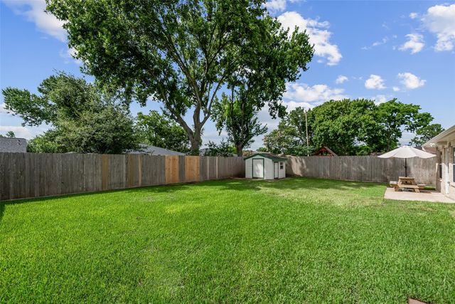 306 Woodvale Dr Drive, League City, TX 77573