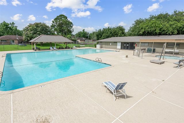 306 Woodvale Dr Drive, League City, TX 77573