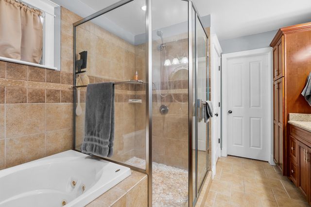 6891 Shallowford Way, Portage City, MI 49024