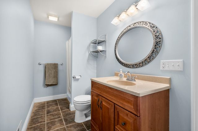 6891 Shallowford Way, Portage City, MI 49024