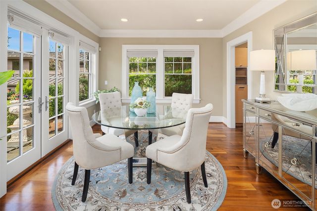 8910 NE 33rd Street, Yarrow Point, WA 98004