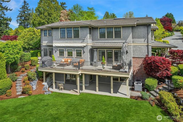 8910 NE 33rd Street, Yarrow Point, WA 98004