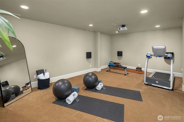 8910 NE 33rd Street, Yarrow Point, WA 98004
