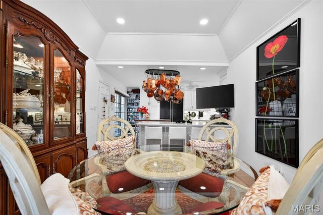 15066 Green Circle Drive, Chesterfield, MO 63017