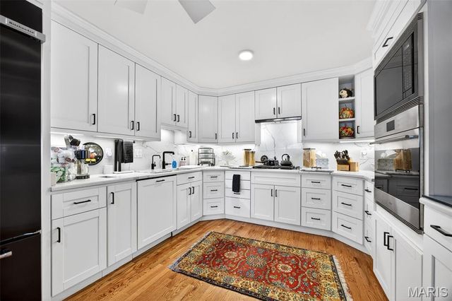 15066 Green Circle Drive, Chesterfield, MO 63017