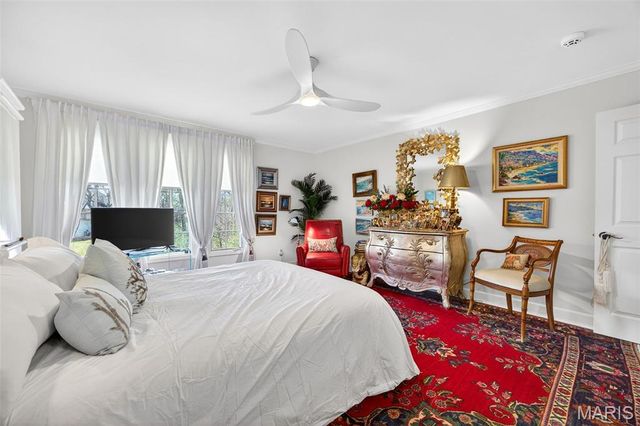 15066 Green Circle Drive, Chesterfield, MO 63017