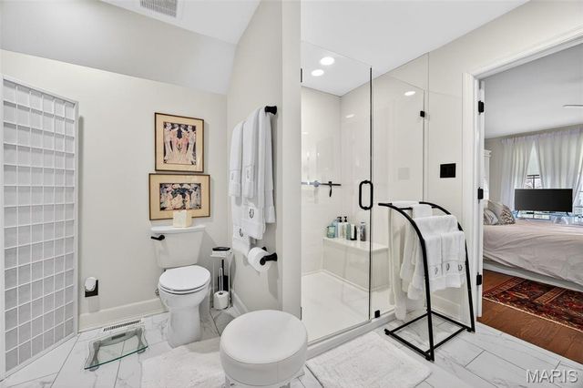 15066 Green Circle Drive, Chesterfield, MO 63017