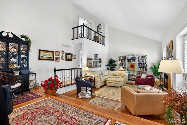 15066 Green Circle Drive, Chesterfield, MO 63017