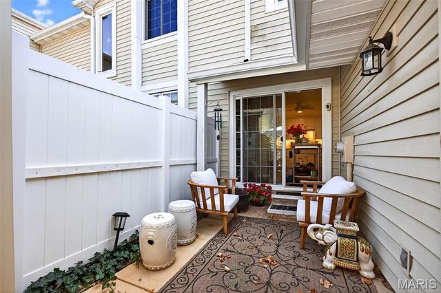 15066 Green Circle Drive, Chesterfield, MO 63017