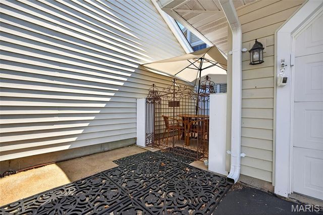 15066 Green Circle Drive, Chesterfield, MO 63017